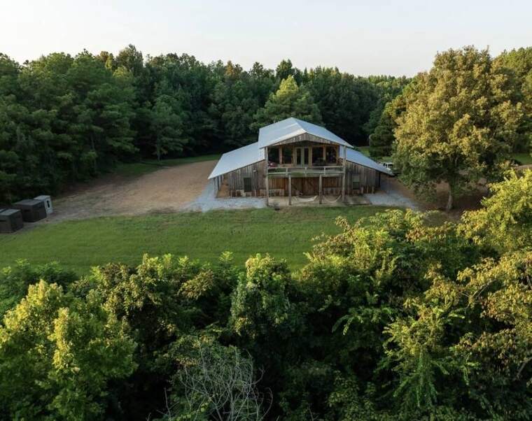 Kudzu Bluff lodge and property