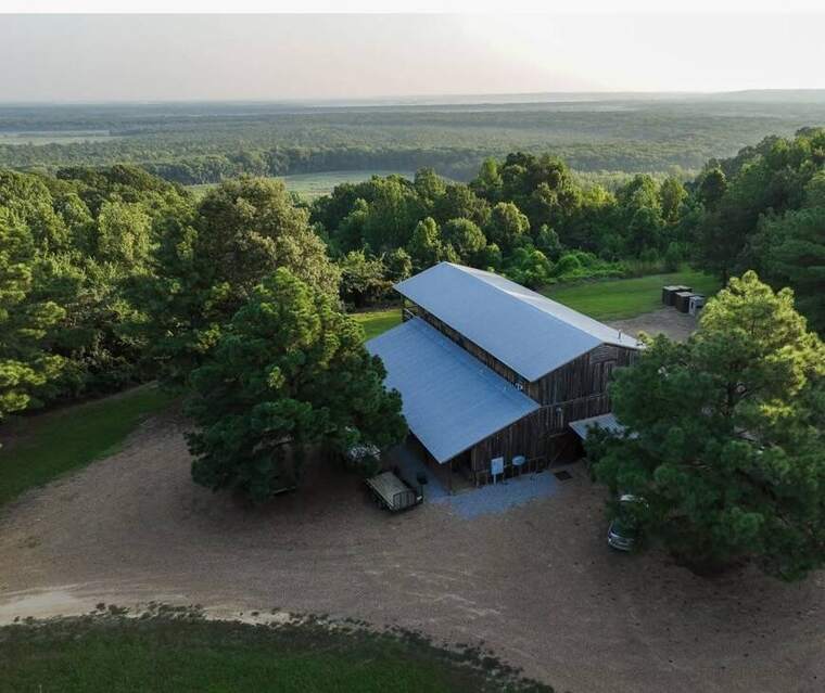 Kudzu Bluff lodge and property