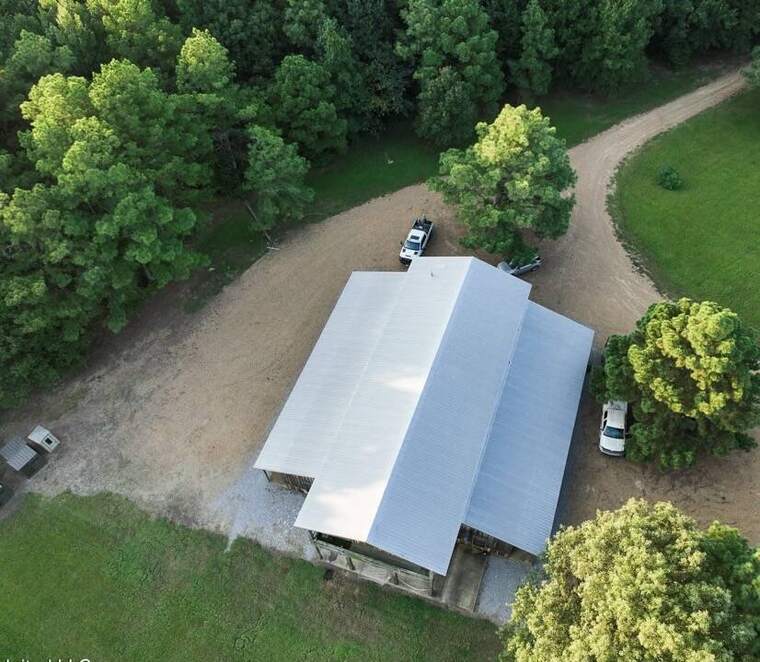 Kudzu Bluff lodge and property